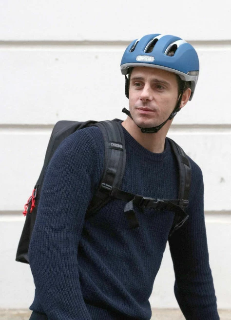 Casque Lumineux Pour Cycliste Urbain - Nutcase 7 Casque Lumineux Pour Cycliste Urbain - Nutcase – Image 5