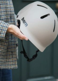 Casque Watts 2.0 Pour Cycliste Urbain - Bern -VTT Soldes Magasin casque watts 20 pour cycliste urbain bern 2