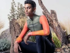 GOBIK SuperCobble Borneo Maillot Manche Longue Cold 2023 8 GOBIK SuperCobble Borneo Maillot Manche Longue Cold 2023 -VTT Soldes Magasin gobik supercobble borneo maillot manche longue cold 2023 2