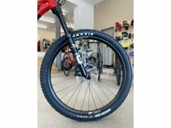 MONDRAKER Foxy R VTT All-Mountain Deep Purple / Flame Red 2022 15 MONDRAKER Foxy R VTT All-Mountain Deep Purple / Flame Red 2022 -VTT Soldes Magasin mondraker foxy r vtt all mountain deep purple flame red 2022 6