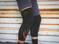 TROY LEE DESIGNS Stage Protection Genouillère VTT -VTT Soldes Magasin troy lee designs stage protection genouillere vtt 3